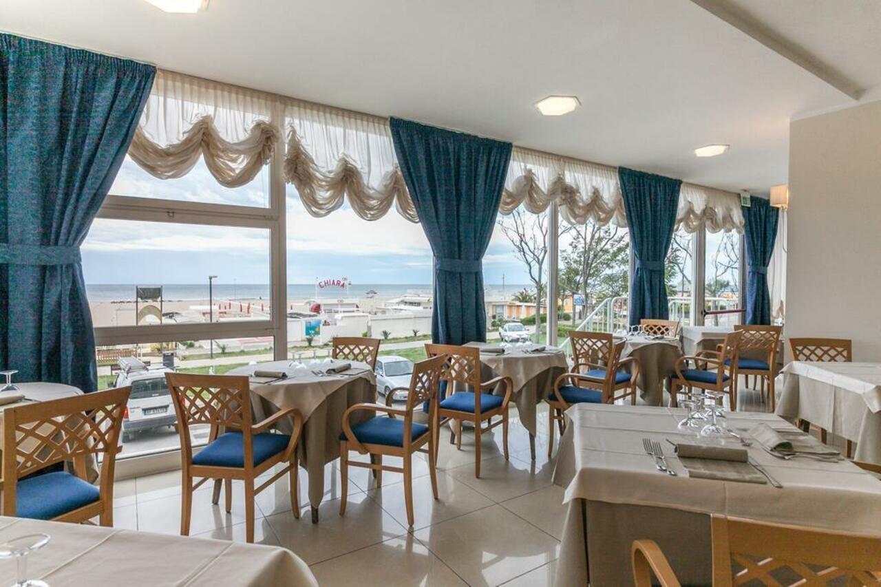 Hotel Astor Ρίμινι Εξωτερικό φωτογραφία