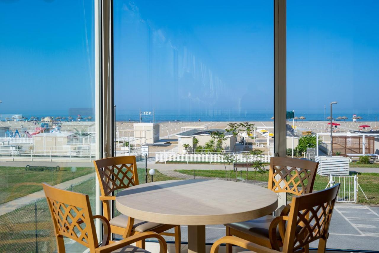 Hotel Astor Ρίμινι Εξωτερικό φωτογραφία