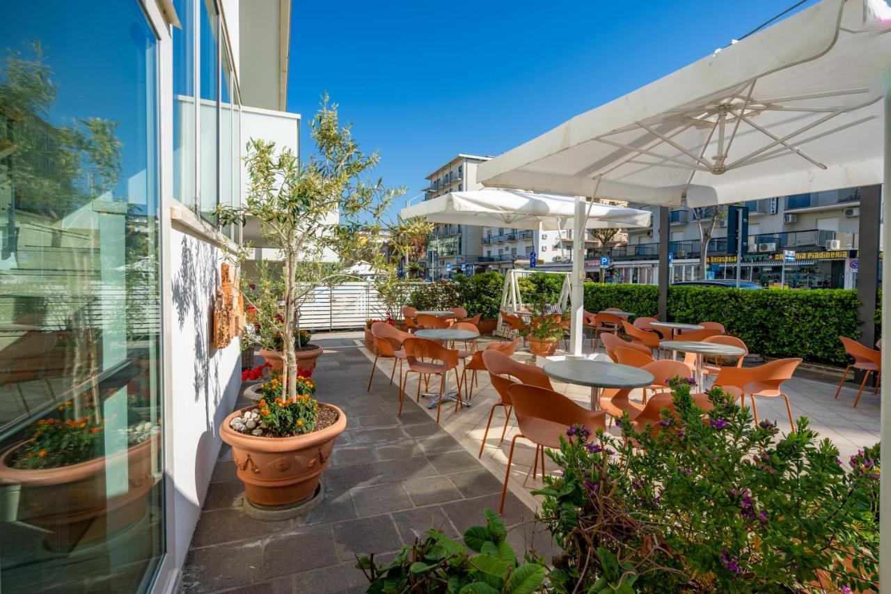 Hotel Astor Ρίμινι Εξωτερικό φωτογραφία