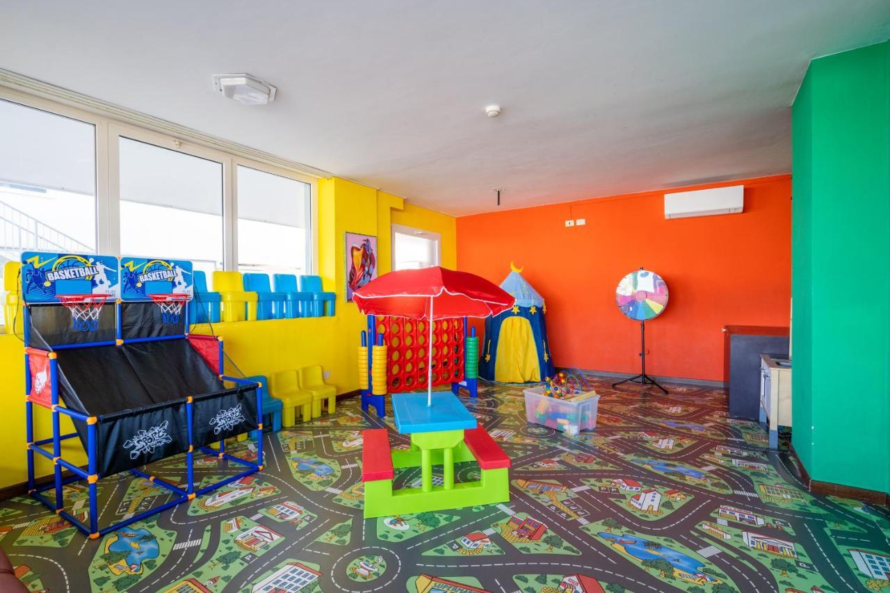 Hotel Astor Ρίμινι Εξωτερικό φωτογραφία