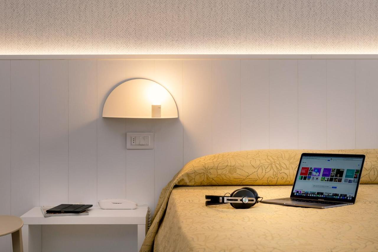 Hotel Astor Ρίμινι Εξωτερικό φωτογραφία